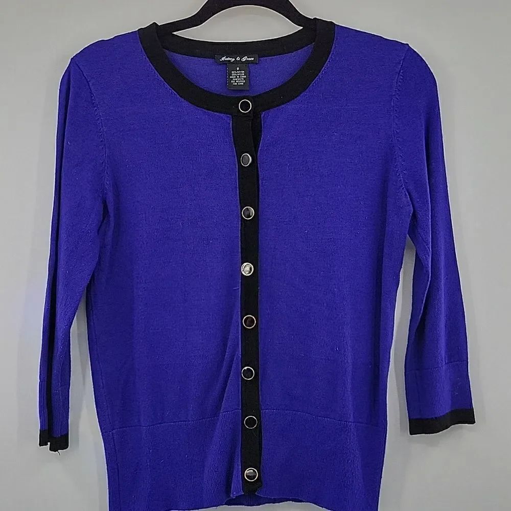3For$20 Audrey & Grace Navy Blue Button Down Sweater w/ Black trim Size: Small